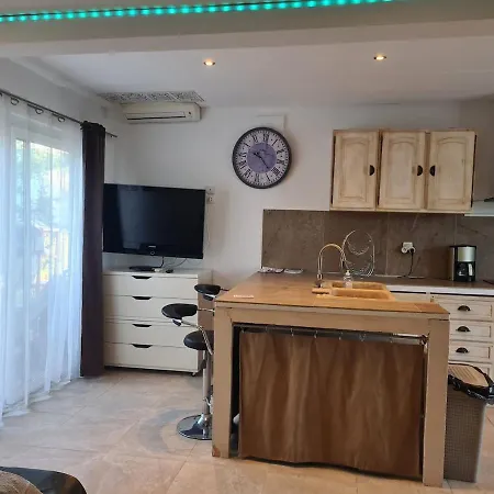 Flat With Sea View Appartement