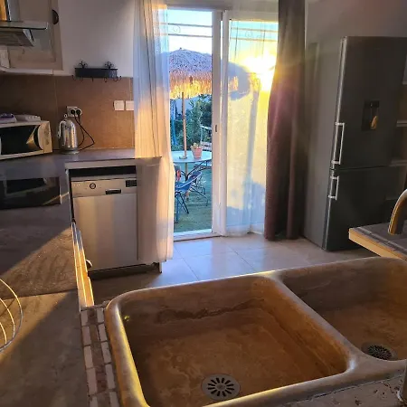 Flat With Sea View Appartement Antibes