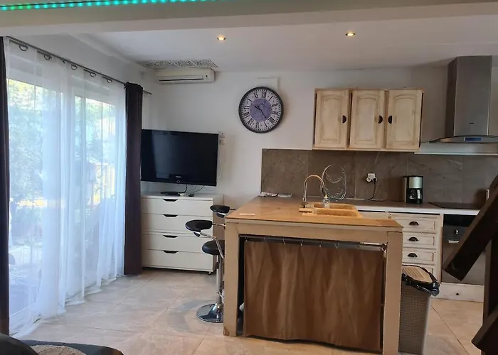 Flat With Sea View Appartamento