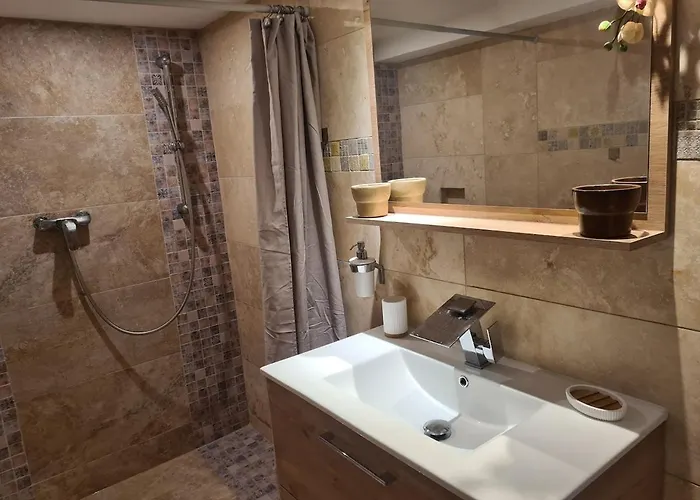 Flat With Sea View * Antibes