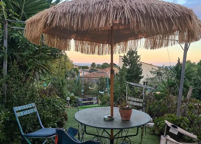 Flat With Sea View Appartamento Antibes